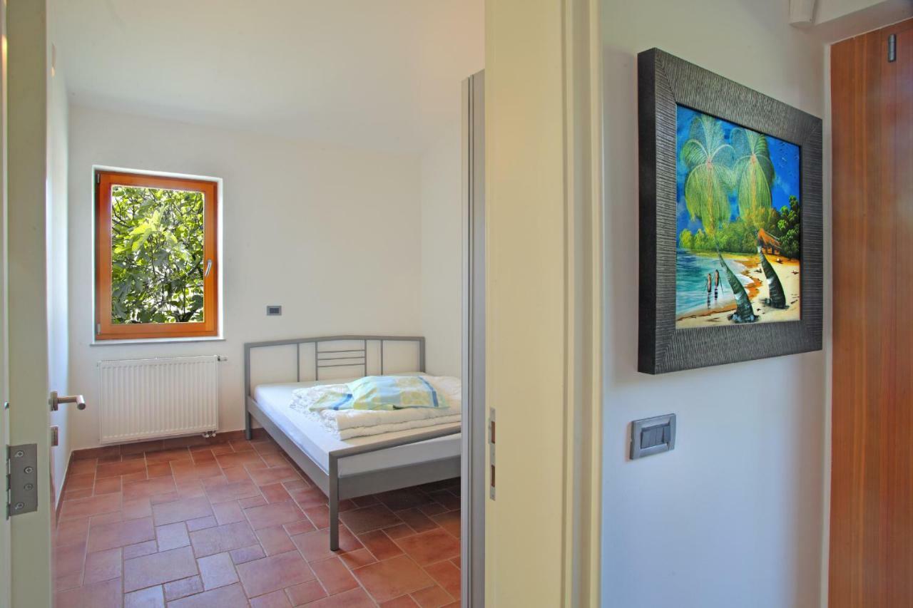 Spacious Villa In Parecag With A Swimming Pool Sečovlje Екстериор снимка