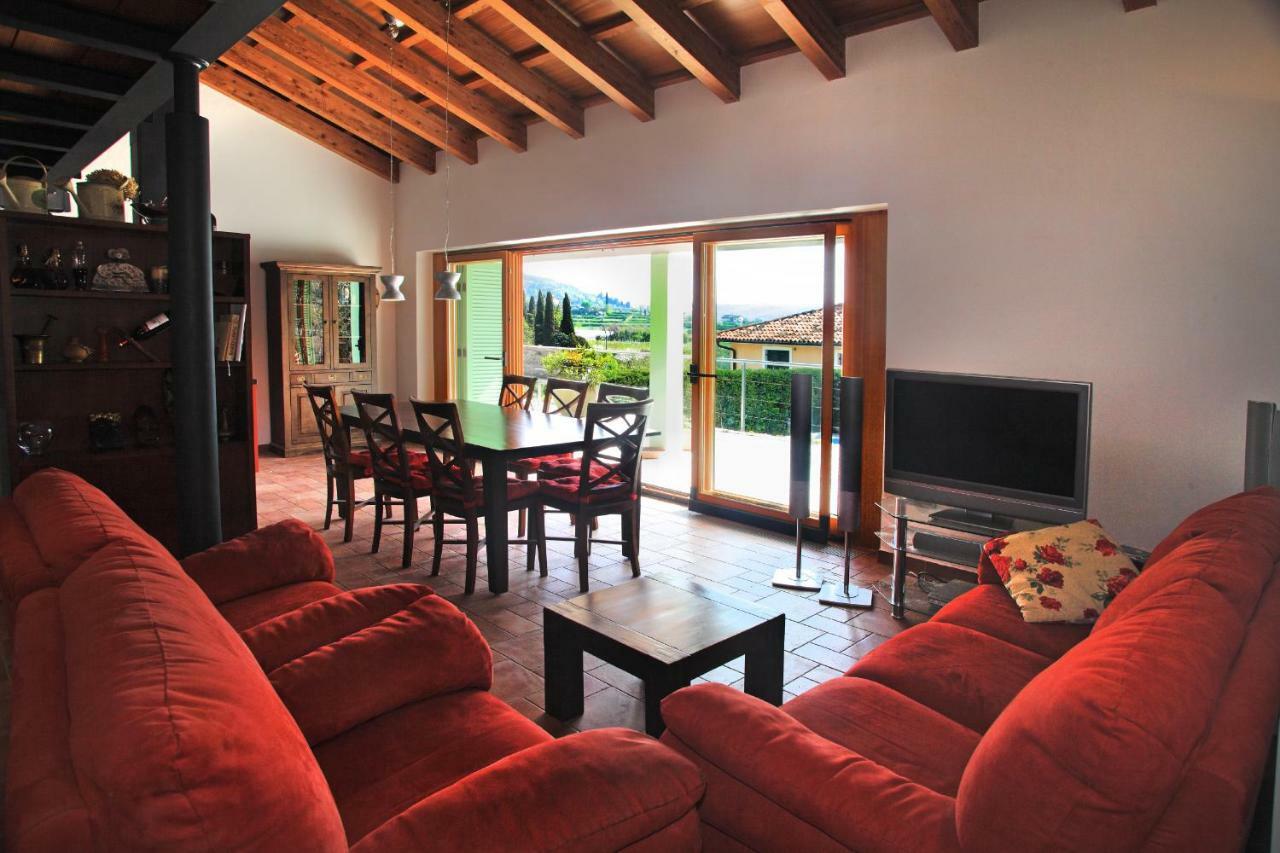 Spacious Villa In Parecag With A Swimming Pool Sečovlje Екстериор снимка