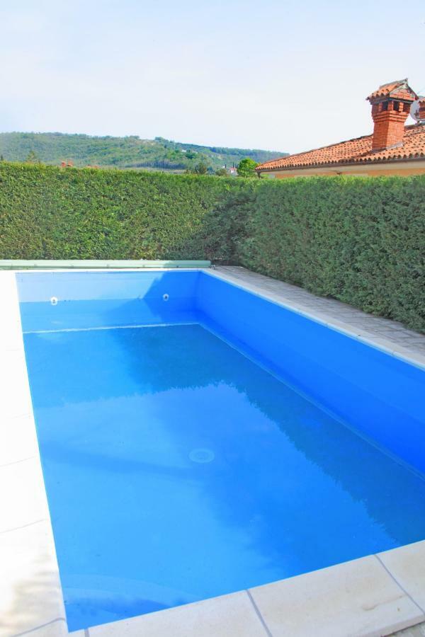 Spacious Villa In Parecag With A Swimming Pool Sečovlje Екстериор снимка